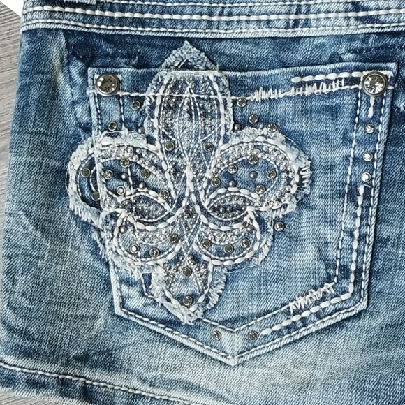 Miss Me Jean Shorts - Picture 4 of 4